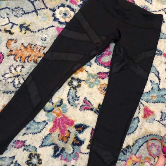 lululemon athletica Pants - Lululemon Satin Detail Stirrup Wonder Under